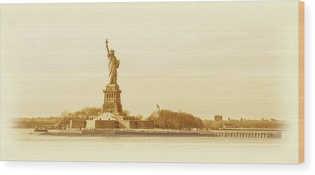 United Wood Print featuring the photograph Statue of Liberty Old Yellow by Pelo Blanco Photo