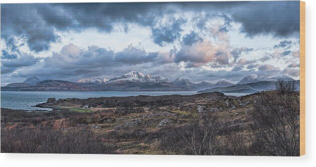 Morning Wood Print featuring the photograph Tokavaig by Mike Herdering