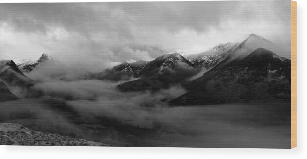 Nature Wood Print featuring the photograph Black and white panorama at Catbells by Lukasz Ryszka