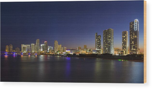 Architecture Wood Print featuring the photograph Miami Downtown Skyline #14 by Raul Rodriguez