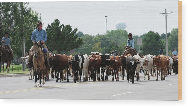 Longhorns Wood Print featuring the photograph Chisholm Trail Cattle Drive 2007 by Toni Hopper