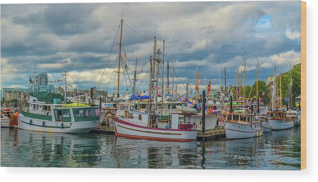 Boats Wood Print featuring the photograph Victoria Harbor boats by Jason Brooks