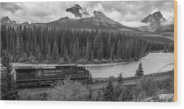 Black And White Mountain Train Wood Print featuring the photograph Black And White Mountain Train by Dan Sproul