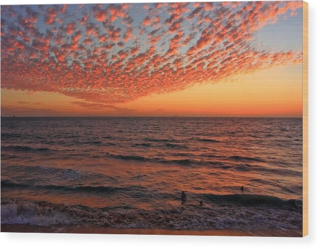 Pacific Wood Print featuring the photograph Sunset Swimmers by Robert McKinstry