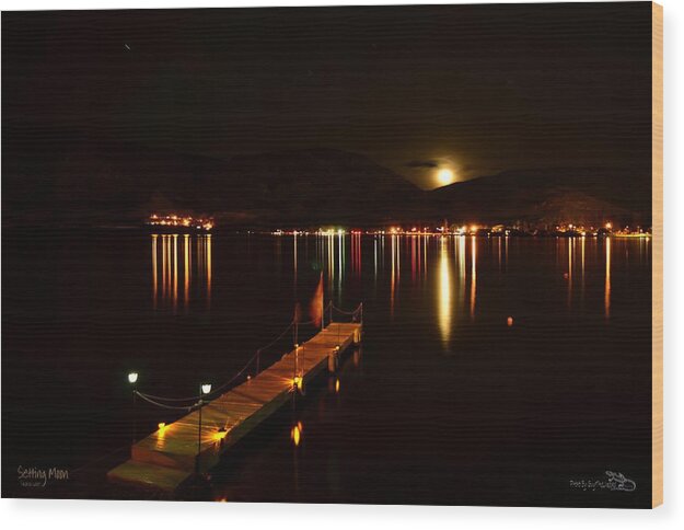 Moon Setting Wood Print featuring the photograph SettingMoon 04-05-2014 by Guy Hoffman