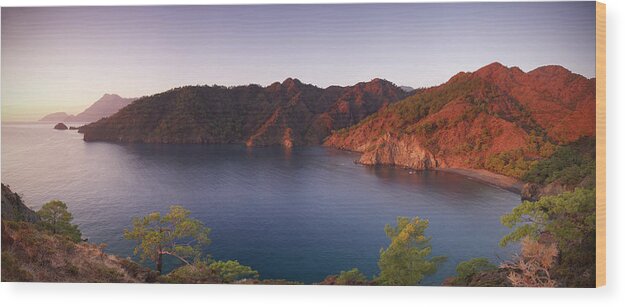 Scenics Wood Print featuring the photograph Sunrise At Sea #3 by Sandsun