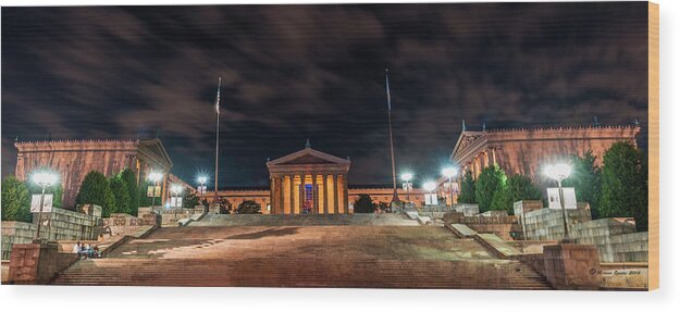 Marvin Saptes Wood Print featuring the photograph Philadelphia Museum Of Art by Marvin Spates