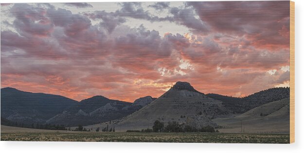 Loree Johnson Wood Print featuring the photograph Breathtaking Sunset by Loree Johnson