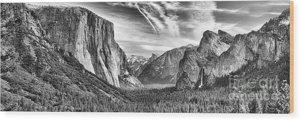 Yosemite Wood Print featuring the photograph Yosemite BW #2 by Chuck Kuhn