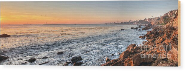 Corona Del Mar Wood Print featuring the photograph Corona Del Mar Shoreline by Eddie Yerkish