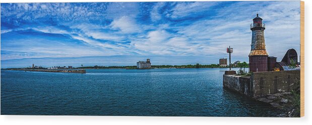 Buffalo Lighthouse Wood Print featuring the photograph Buffalo Outer Harbor from South Entrance Light by Chris Bordeleau