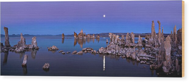 Moon Wood Print featuring the photograph Mono Lake Moon Rise by Hua Zhu