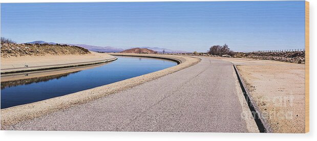 Antelope Valley Wood Print featuring the photograph Aqueduct Sharp Turn by Joe Lach