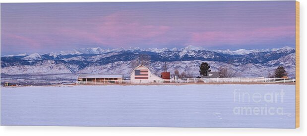 Mountains Wood Print featuring the photograph The Flag Barn and the Mountains by Ronda Kimbrow