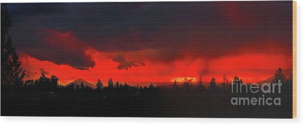 Sunset Wood Print featuring the photograph Central Oregon Sunset by Gary Wing