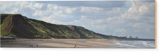 Saltburn Wood Print featuring the photograph Beach - Saltburn Hills - UK by Scott Lyons
