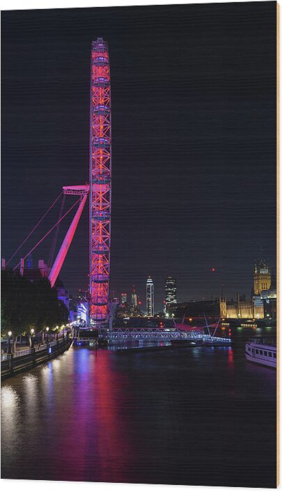 London Eye Wood Print featuring the photograph In the blink of an eye 2 by Steev Stamford