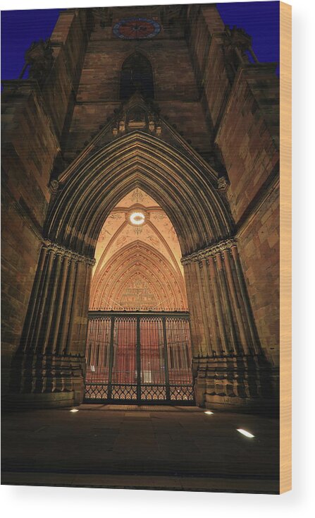 Arch Wood Print featuring the photograph Freiburg Minster Cathedral Night View #1 by Iñigo Escalante