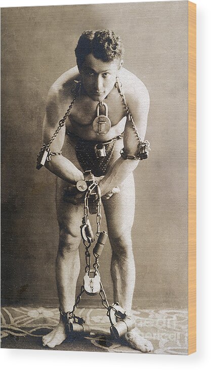 Entertainment Wood Print featuring the photograph Harry Houdini, Hungarian-american #1 by Photo Researchers