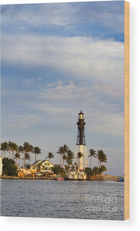 Lighthouse Wood Print featuring the photograph Hillsboro Inlet Lighthouse #1 by Les Palenik