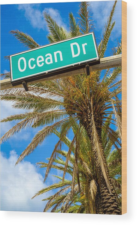 Cityscape Wood Print featuring the photograph Ocean Drive #2 by Raul Rodriguez