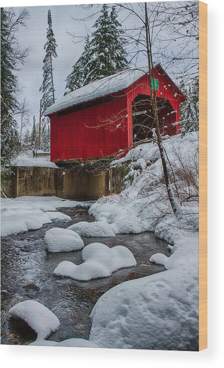 Covered Bridge Wood Print featuring the photograph Vermonts Moseley covered bridge by Jeff Folger