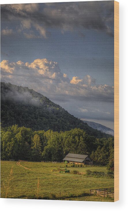 Landscape Wood Print featuring the photograph Boxley Valley Barn by Michael Dougherty