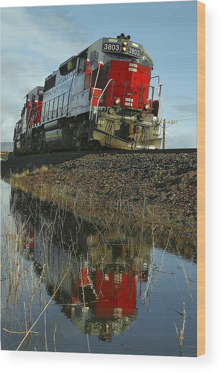 California Wood Print featuring the photograph Central Oregon And Pacific Gp-38-2s by Richard Hansen