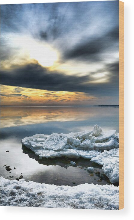 Chesapeake Wood Print featuring the photograph Chesapeake Bay Winter by Olivier Le Queinec