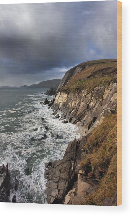 Coomeenoole Wood Print featuring the photograph Coomeenoole To Great Blasket by Mark Callanan