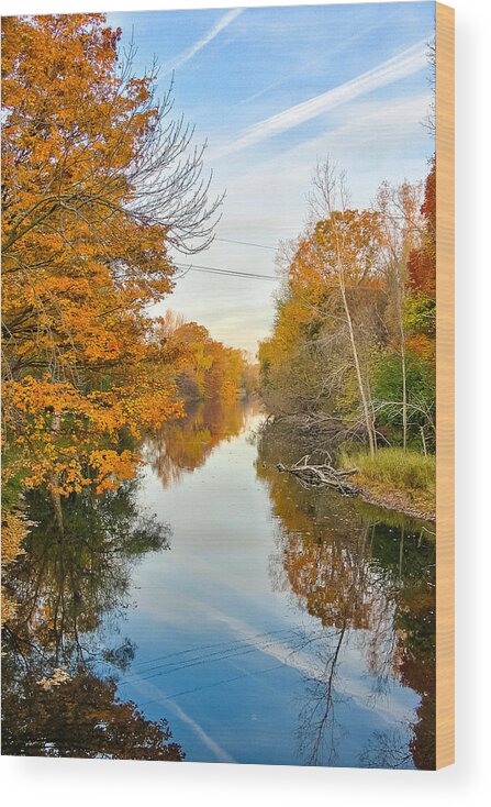 Michigan Wood Print featuring the photograph Fall on the Red Cedar by Lars Lentz