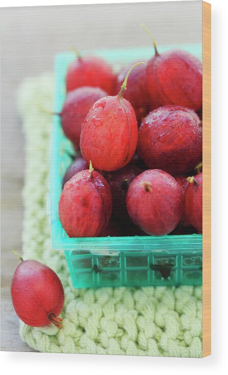 Large Group Of Objects Wood Print featuring the photograph Gooseberries by Nicolesy