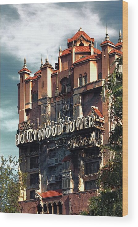 Tower Of Terror Wood Print featuring the photograph Hollywood Tower by Jenny Hudson