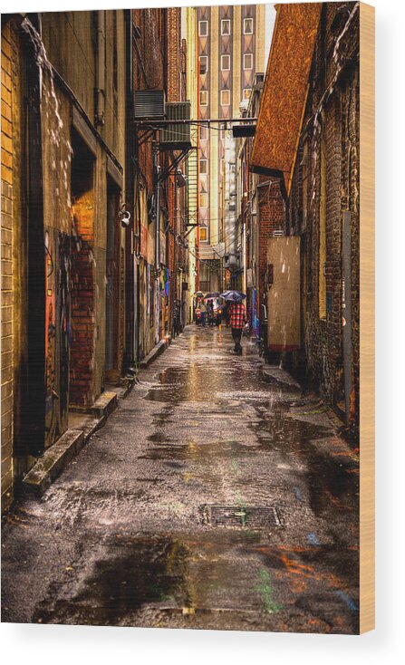Market Square Alleyway - Knoxville Tennessee Wood Print featuring the photograph Market Square Alleyway - Knoxville Tennessee by David Patterson