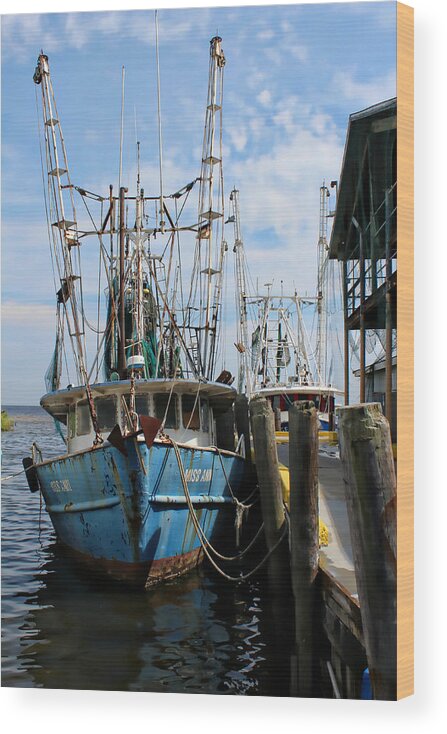 Joe Patt's Seafood Wood Print featuring the photograph Miss Ann at Joe Patt's by Lynn Jordan