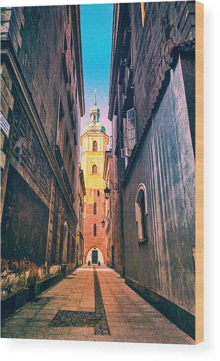 Tranquility Wood Print featuring the photograph Old Town Warsaw by Jeroen P - Iwillbehomesoon.com