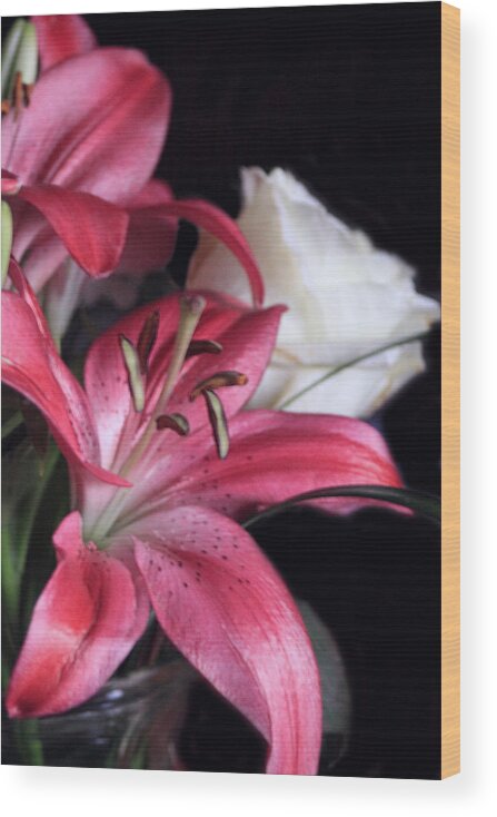 Floralm Flowers Wood Print featuring the photograph On the Edge by Linda Phelps