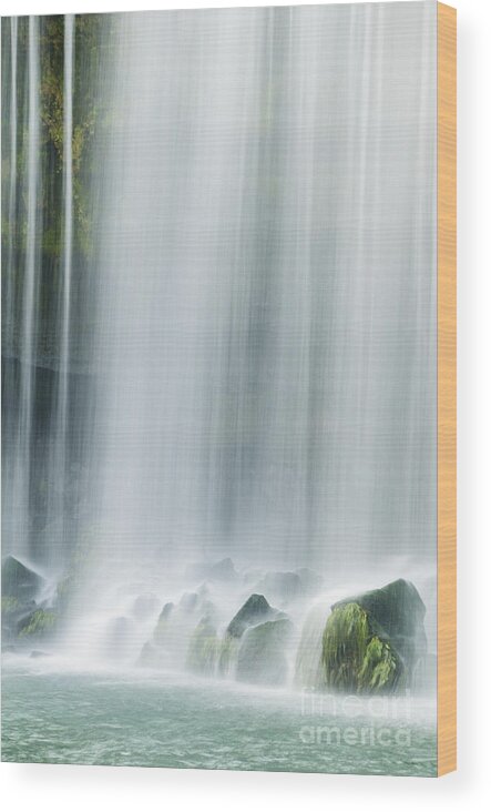 Beauty In Nature Wood Print featuring the photograph Silky Waterfall by Oscar Gutierrez