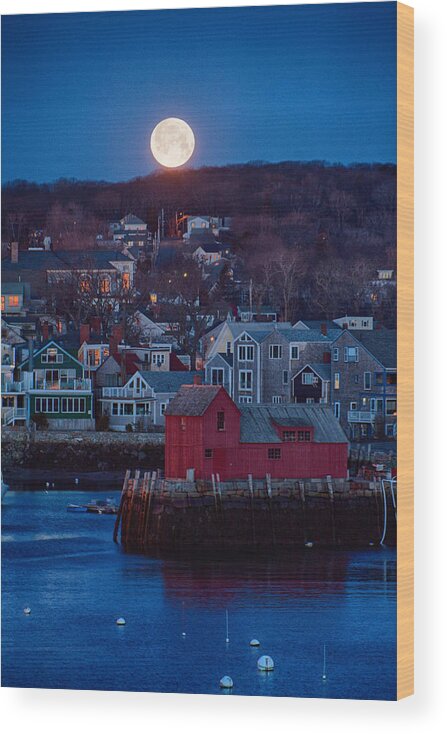 #jefffolger Wood Print featuring the photograph Sunrise moon sets by Jeff Folger