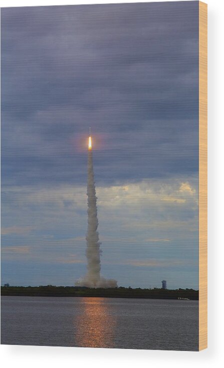 Launch Wood Print featuring the photograph T plus 00-00-15 by R B Harper