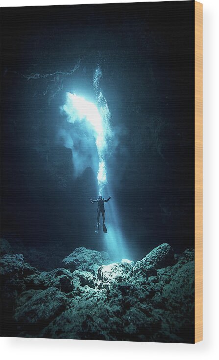 Scuba Wood Print featuring the photograph To The Heaven by Charlie Jung