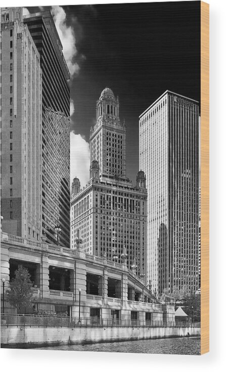 Chicago Wood Print featuring the photograph 35 East Wacker Chicago - Jewelers Building by Alexandra Till