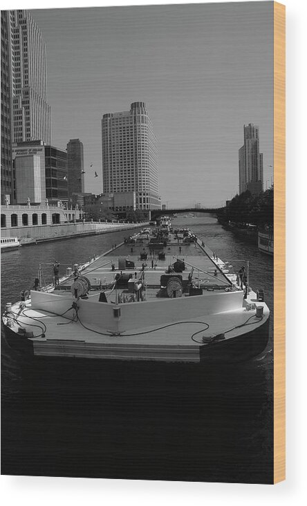 River Wood Print featuring the photograph Chicago River by D Plinth
