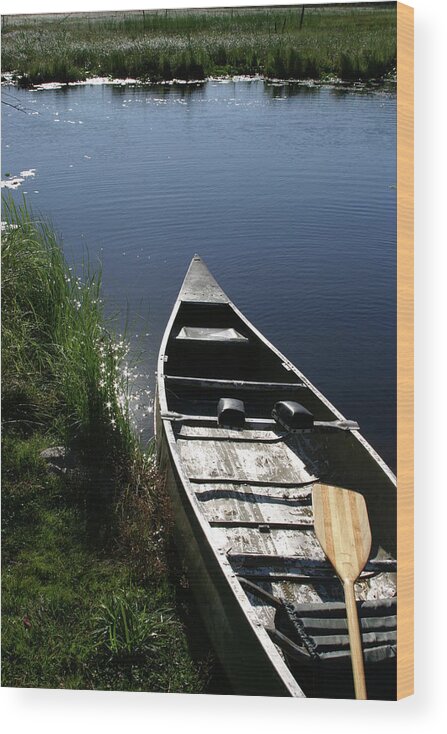 Canoe Wood Print featuring the photograph Creekside Canoe by Jeff Floyd CA