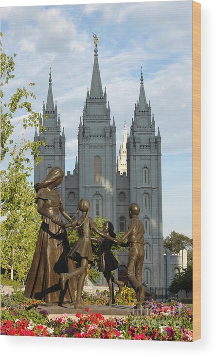 Lds Wood Print featuring the photograph Families Are Forever by Craig Leaper