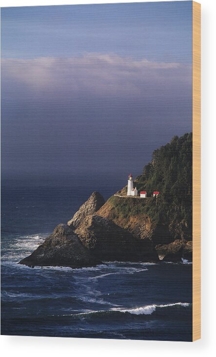 Afternoon Wood Print featuring the photograph Heceta Head Lighthouse by Greg Vaughn - Printscapes