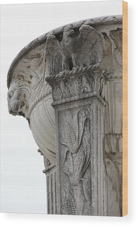Lincoln Memorial Wood Print featuring the photograph Lincoln Memorial Censer by Iryna Goodall