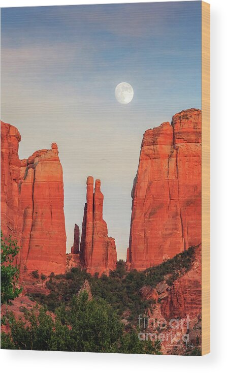 Moonrise Wood Print featuring the photograph Moonrise Cathedral Rock Sedona by Joanne West