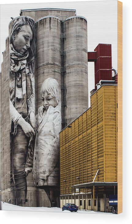 Art Wood Print featuring the photograph Photorealistic Mural by Jarmo Honkanen