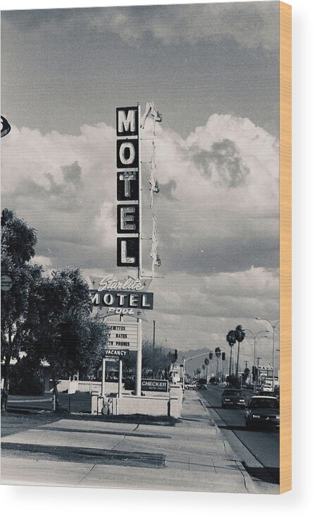 Starlite Motel Wood Print featuring the photograph Starlite Motel, Arizona by Erik Burg